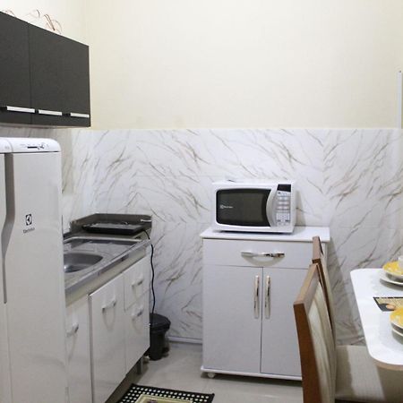 Kitnet Moderna, Confortavel , Climatizada E Linda 7A 蒙蒂斯克拉鲁斯 外观 照片